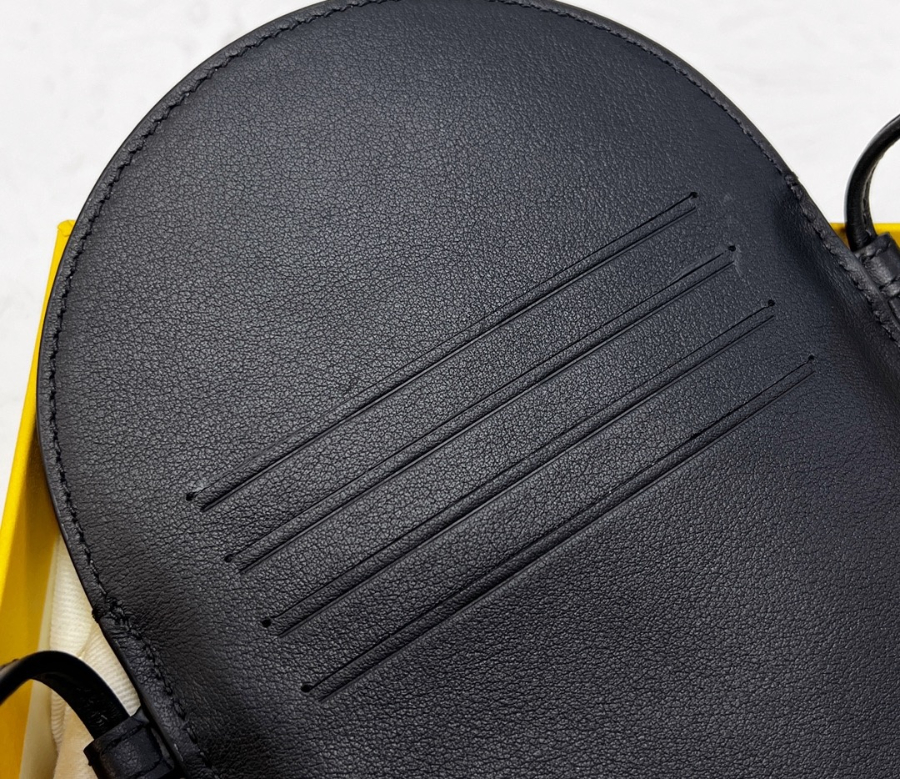 펜디 오락폰홀더백 블랙6.jpg