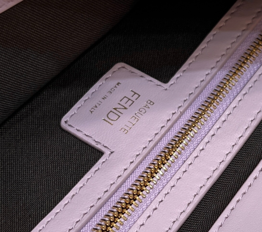 펜디 바게트백 라이트핑크7.jpg