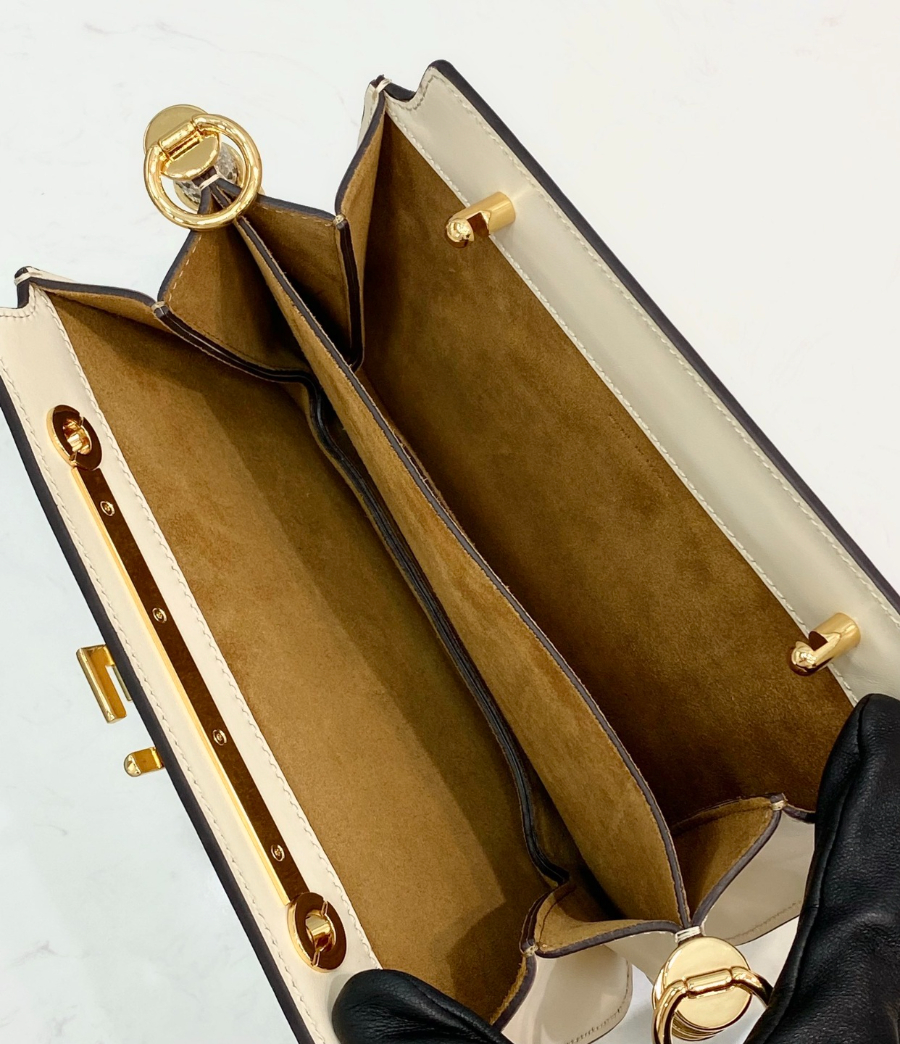 펜디 터치백 베이지9.jpg