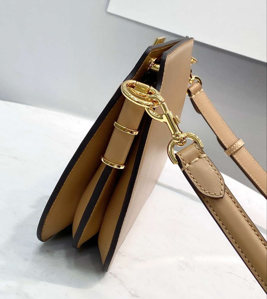 펜디 터치백 브라운3.jpg