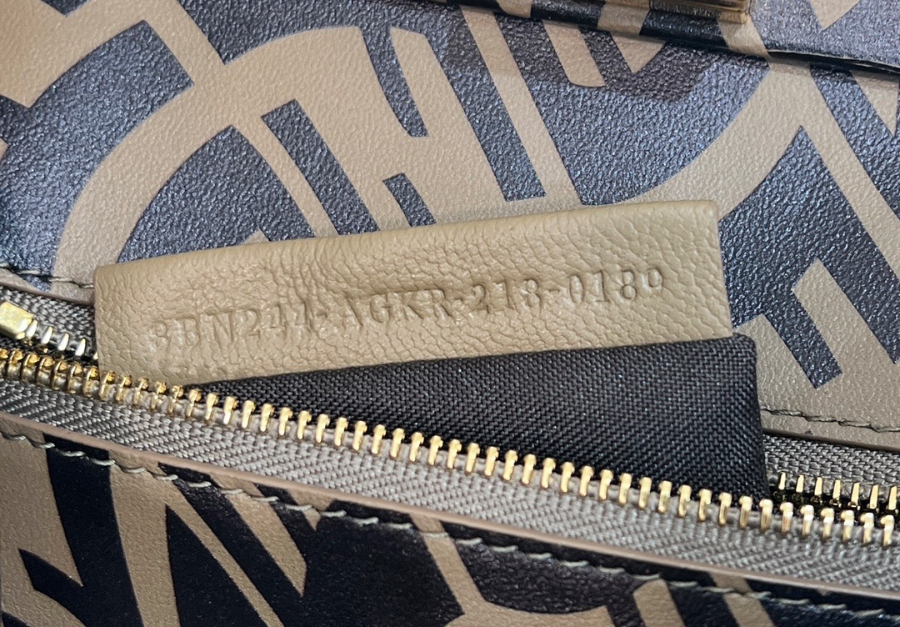 펜디 피카부아이코닉 다크브라운7.jpg