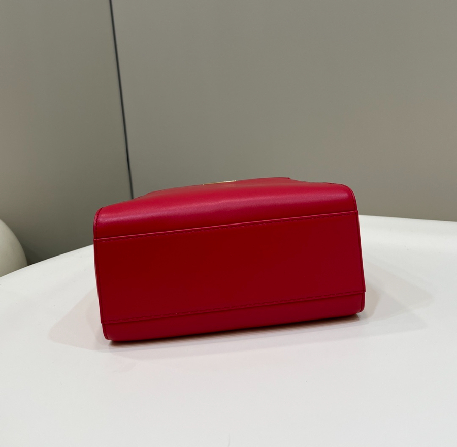 펜디 피카부아이코닉 레드4.jpg