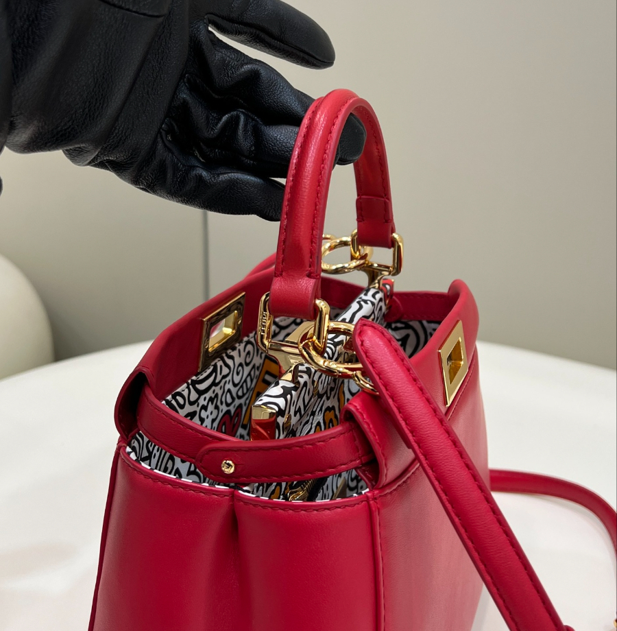 펜디 피카부아이코닉 레드3.jpg