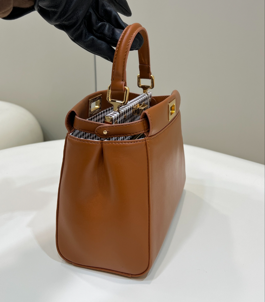 펜디 피카부아이코닉 브라운9.jpg