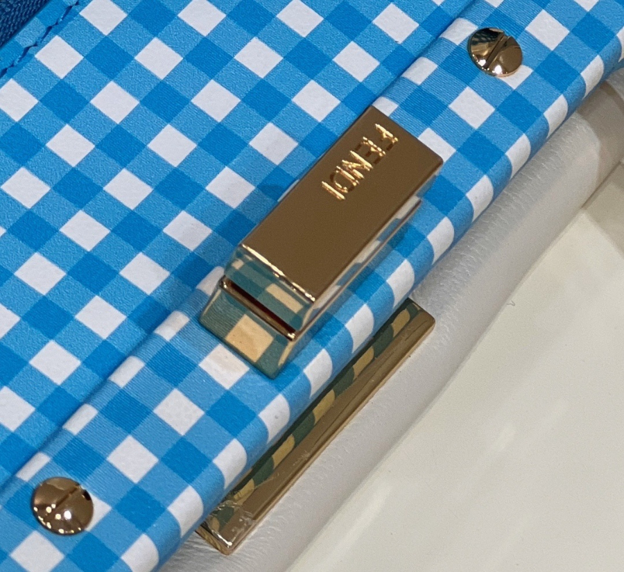 펜디 피카부아이코닉 아이스화이트5.jpg