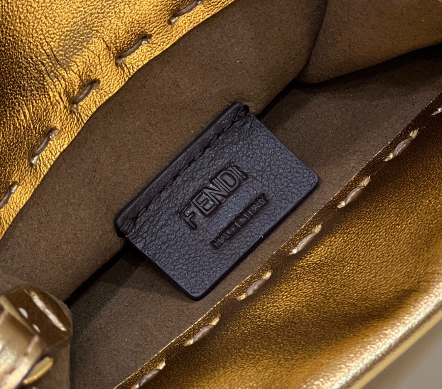 펜디 선샤인미니쇼퍼백 골드8.jpg