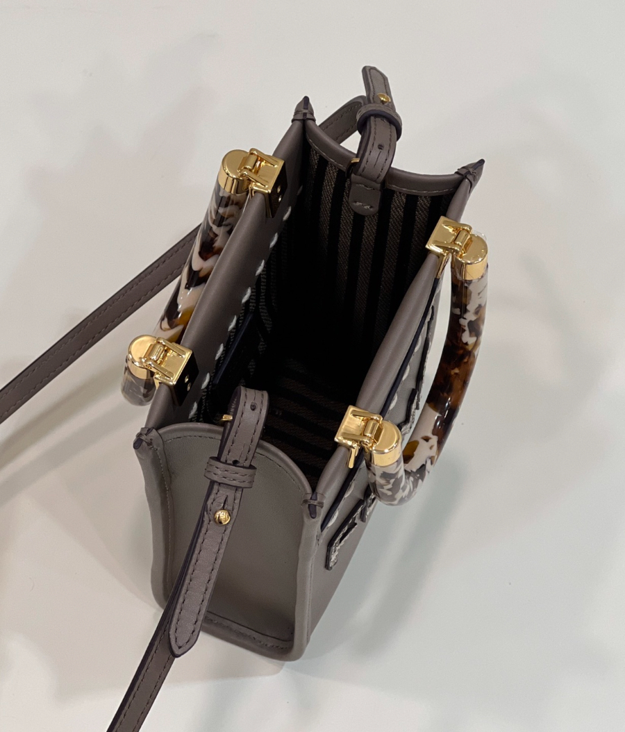 펜디 선샤인미니쇼퍼백 다크브라운9.jpg