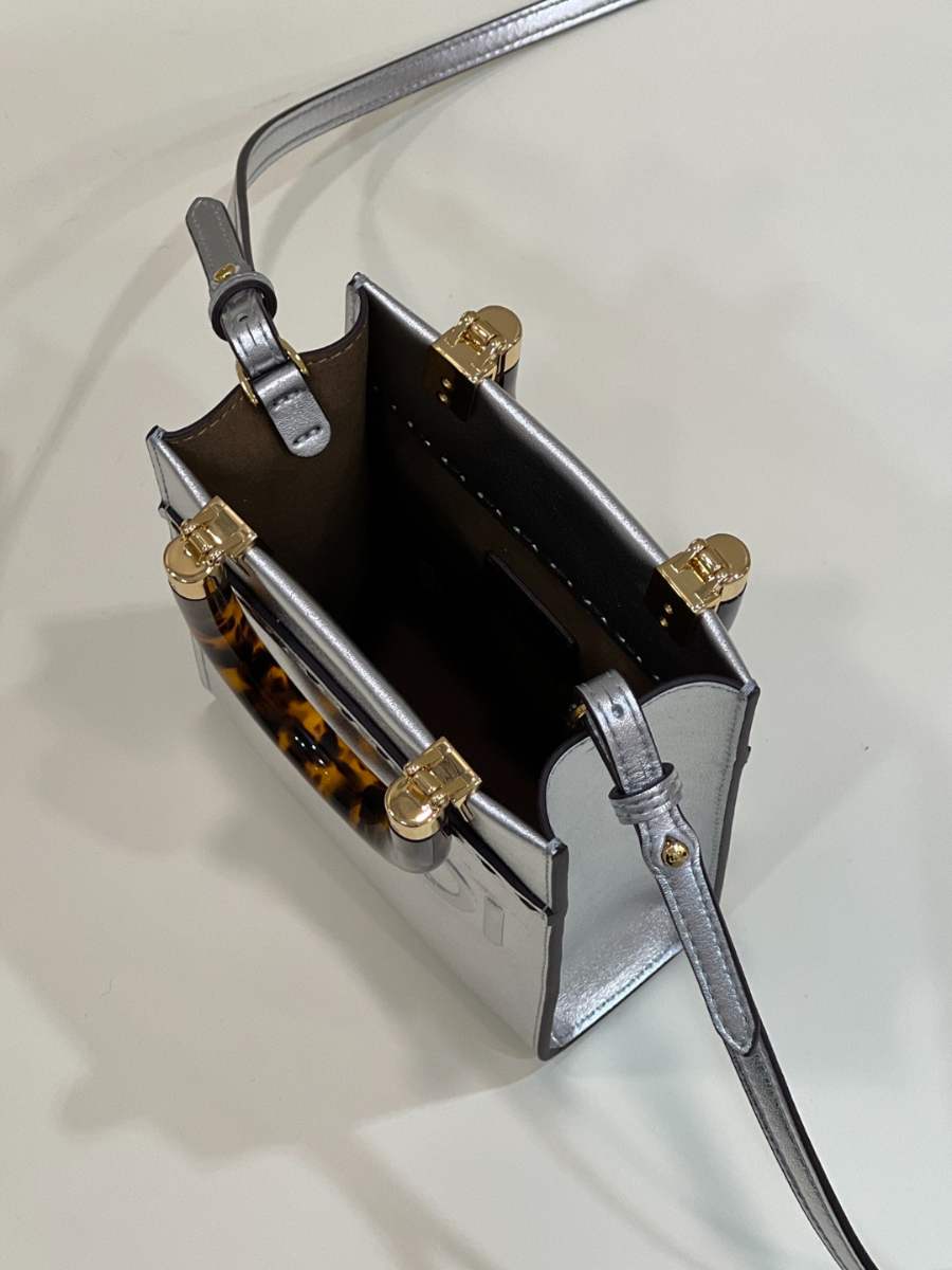 펜디 선샤인미니쇼퍼백 실버8.jpg