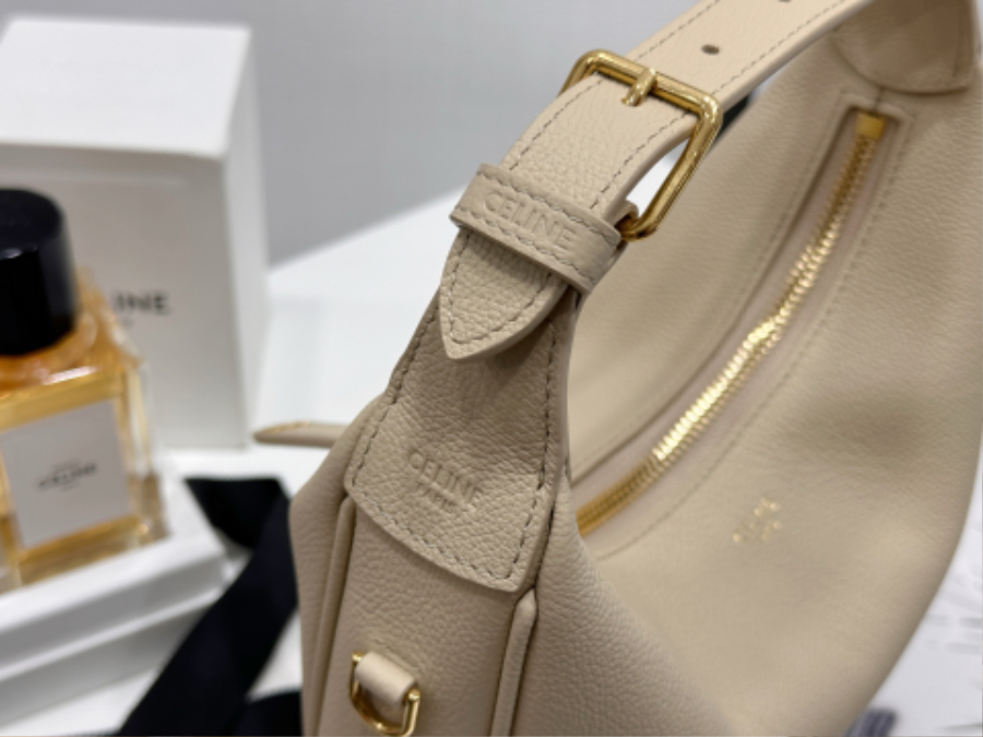 셀린느 틴 룰루 서플 그레인 카프스킨 120723 21245cm 다크 베이지08.jpg