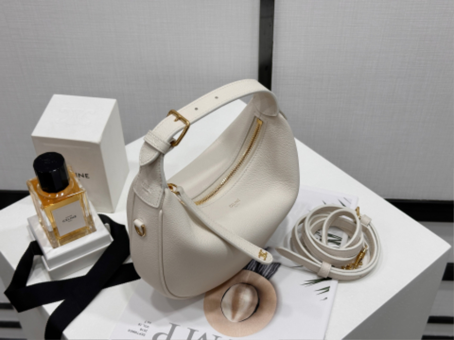 셀린느 틴 룰루 서플 그레인 카프스킨 120723 21245cm 아이보리06.jpg