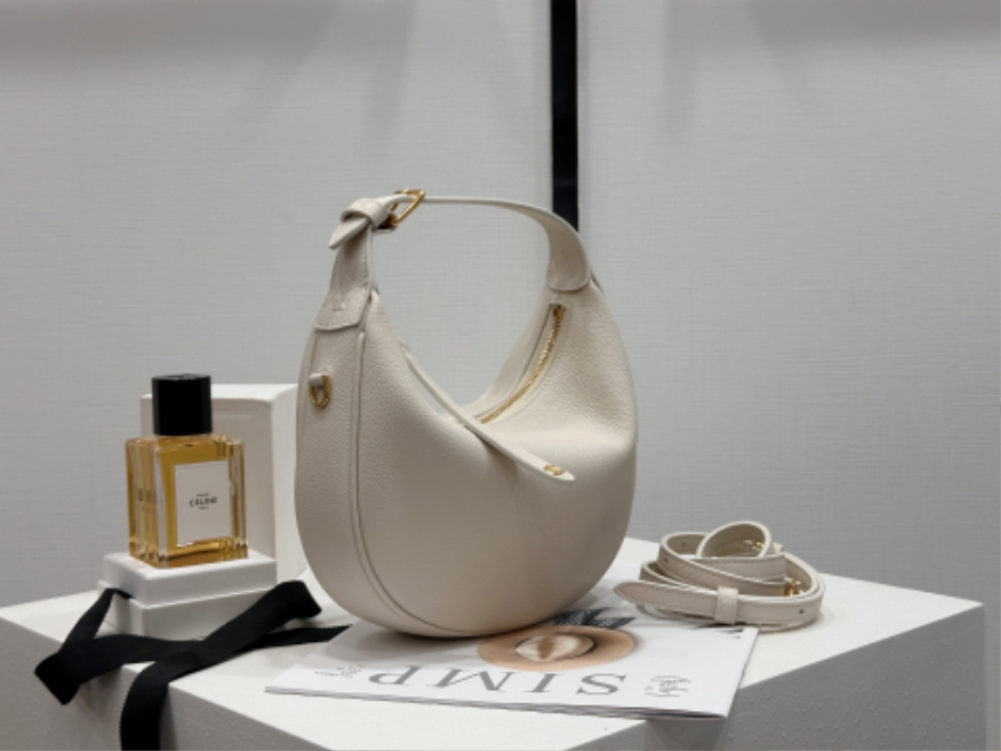 셀린느 틴 룰루 서플 그레인 카프스킨 120723 21245cm 아이보리04.jpg