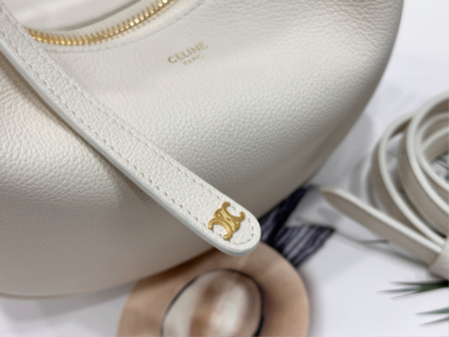 셀린느 틴 룰루 서플 그레인 카프스킨 120723 21245cm 아이보리09.jpg