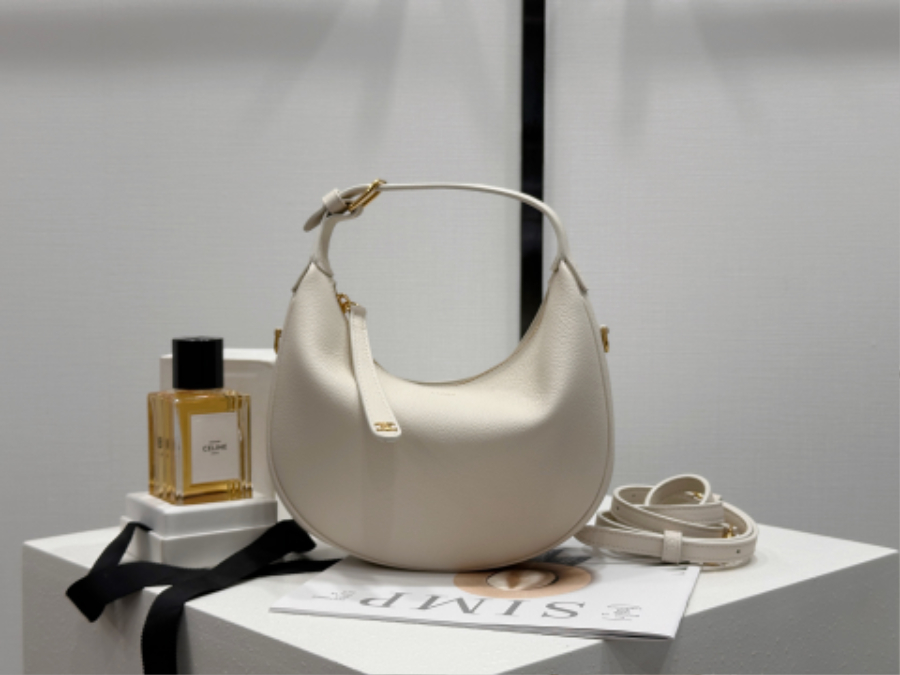 셀린느 틴 룰루 서플 그레인 카프스킨 120723 21245cm 아이보리02.jpg