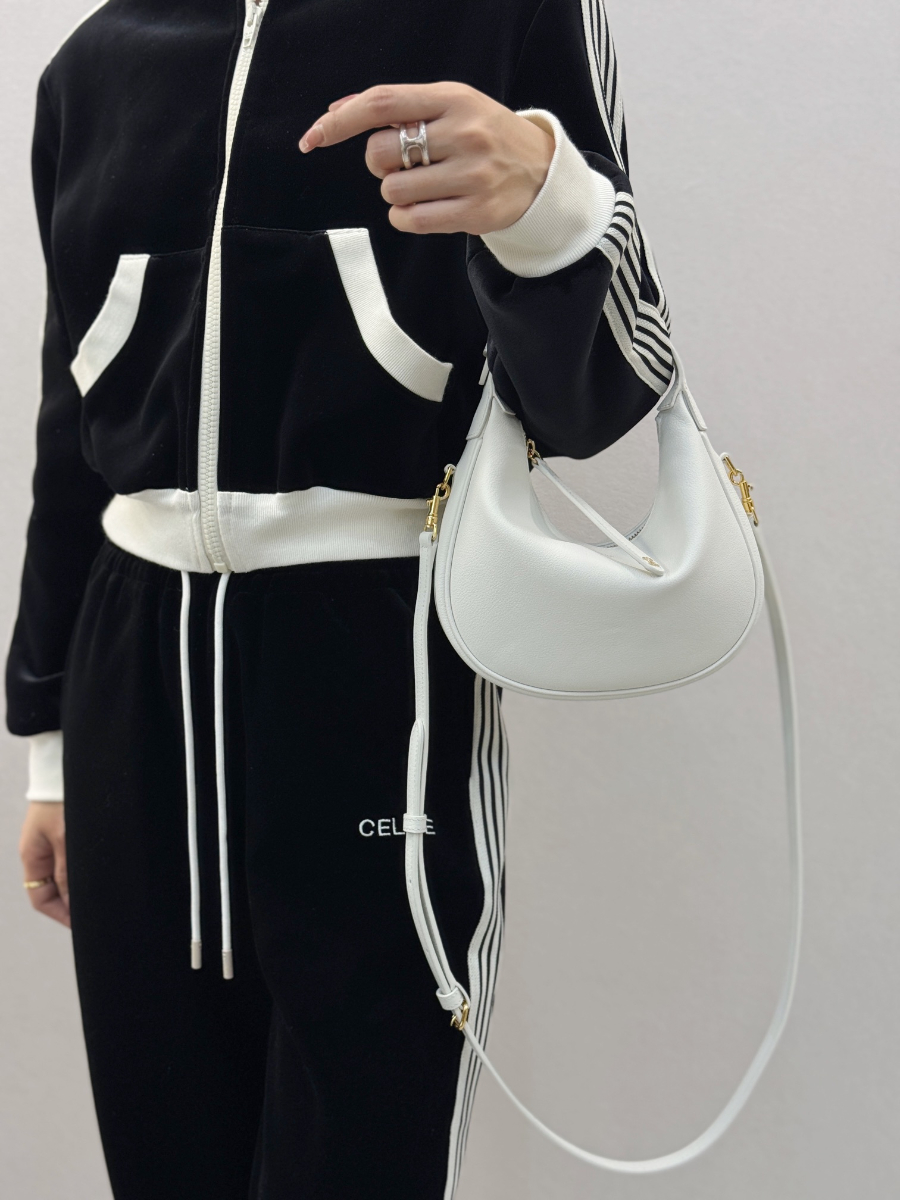 셀린느 틴 룰루 서플 그레인 카프스킨 120723 21245cm 화이트01.jpg