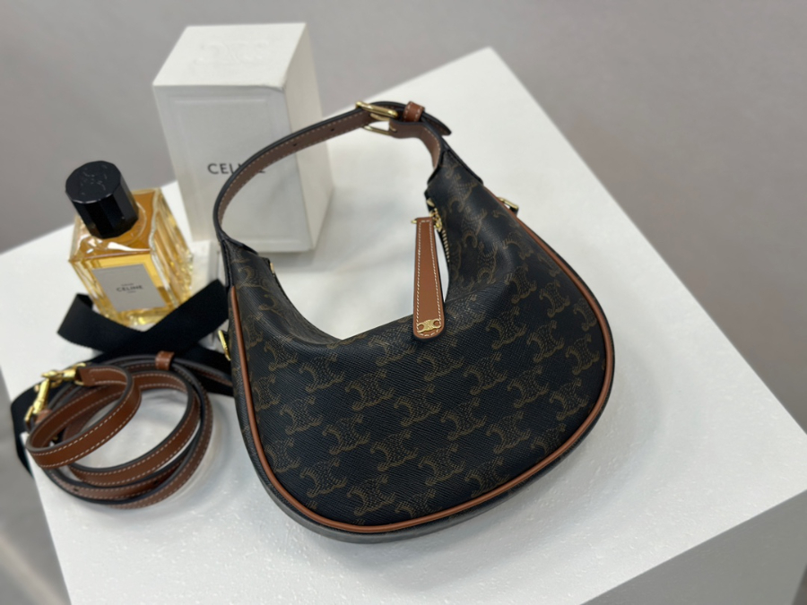 셀린느 틴 룰루 트리옹프 캔버스 카프스킨 탄 120722 21245cm05.jpg