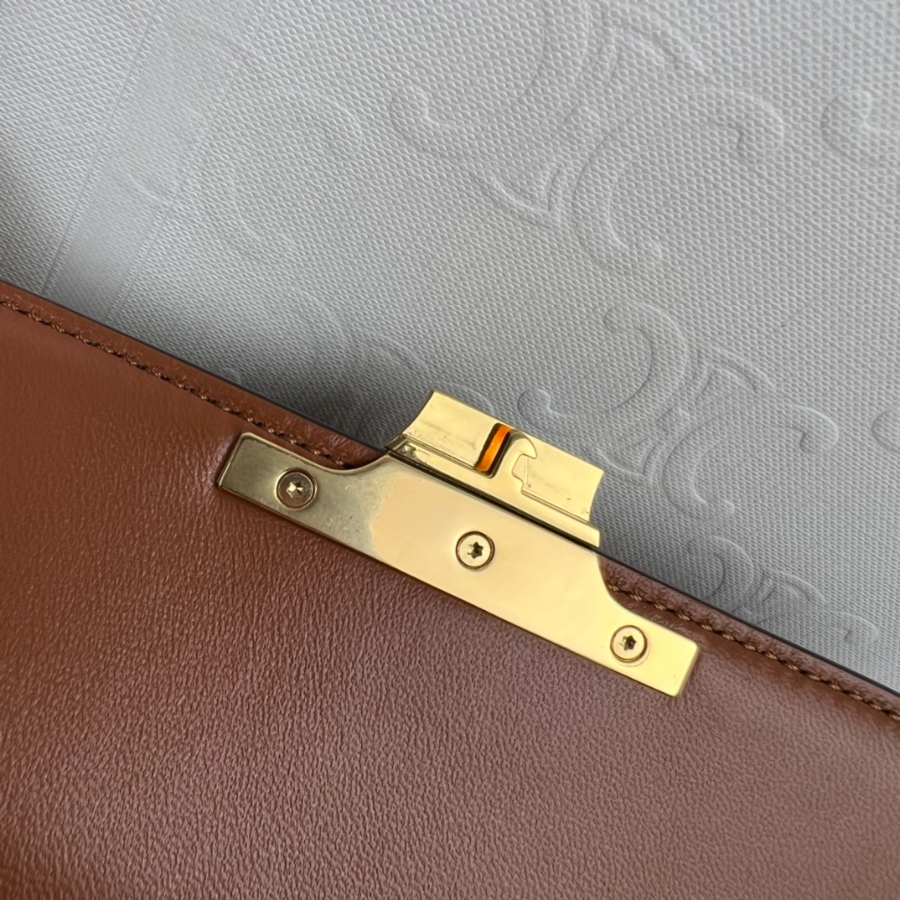 셀린느 틴 트리옹프 백 스몰 18.5146cm 188423 브라운9.jpg