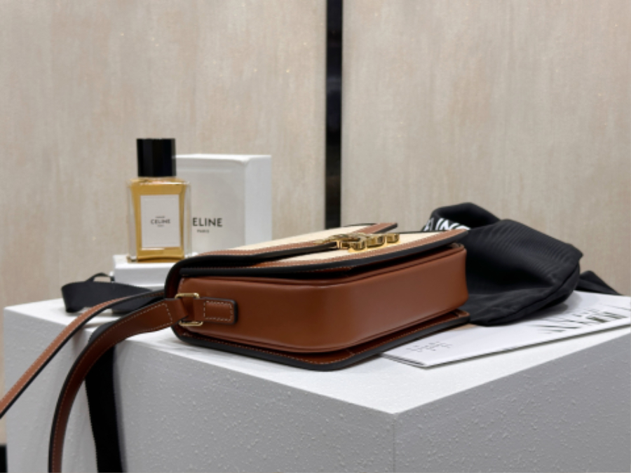 셀린느 틴 트리옹프 백 텍스타일 카프스킨 18.513.57cm 내추럴 탠 18888205.jpg