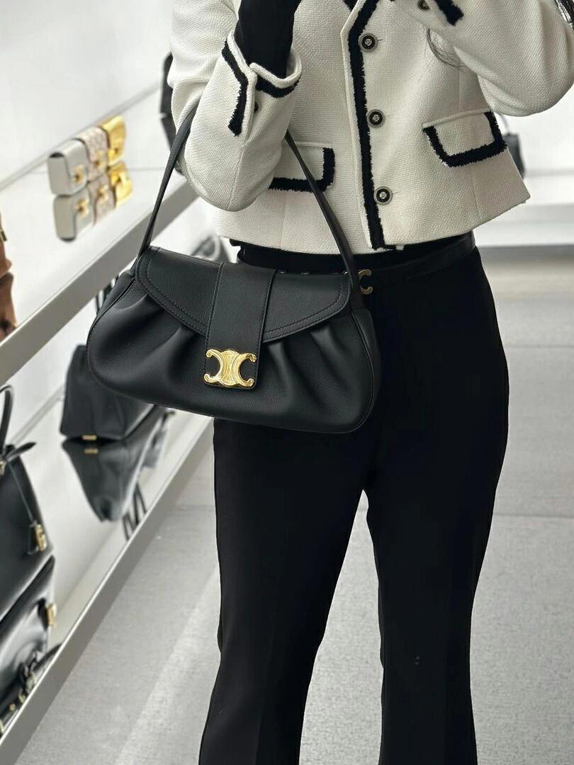 셀린느 폴리 백 33199cm 115633 미디엄 블랙01.jpg