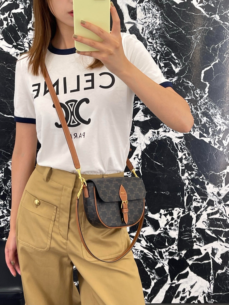 셀린느 폴코 숄더백 트리옹프 캔버스 카프스킨 122652 20145cm01.jpg