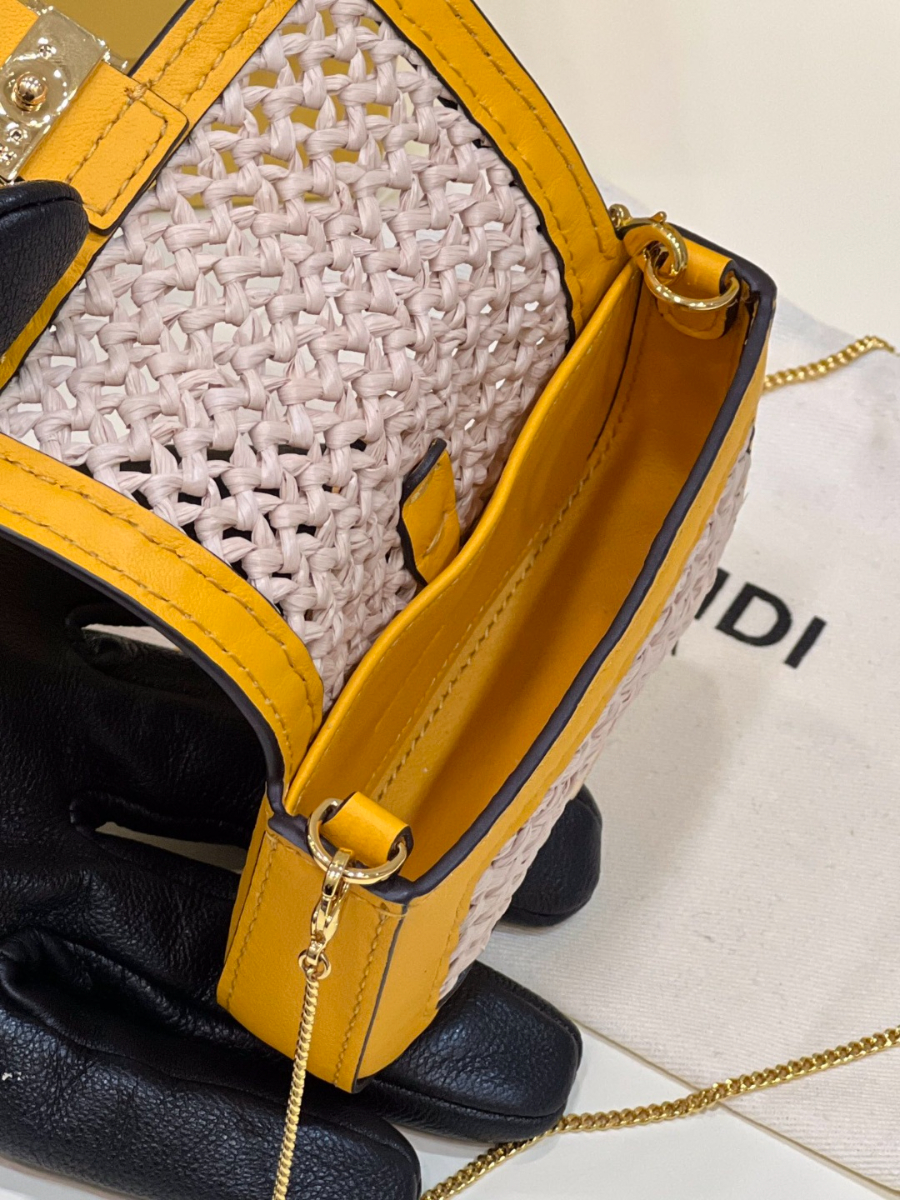 펜디 나노바게트참 옐로우8.jpg
