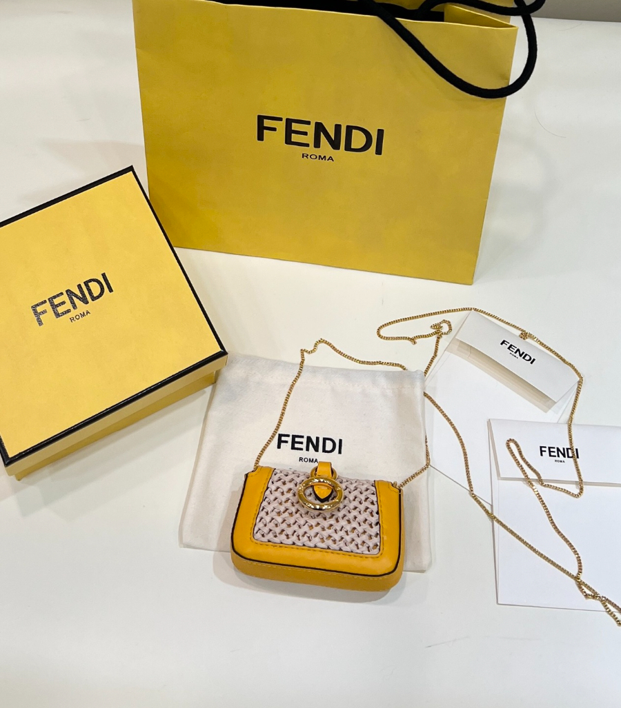 펜디 나노바게트참 옐로우2.jpg