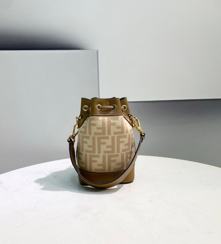 펜디 몬트레조미니버킷백 브라운3.jpg