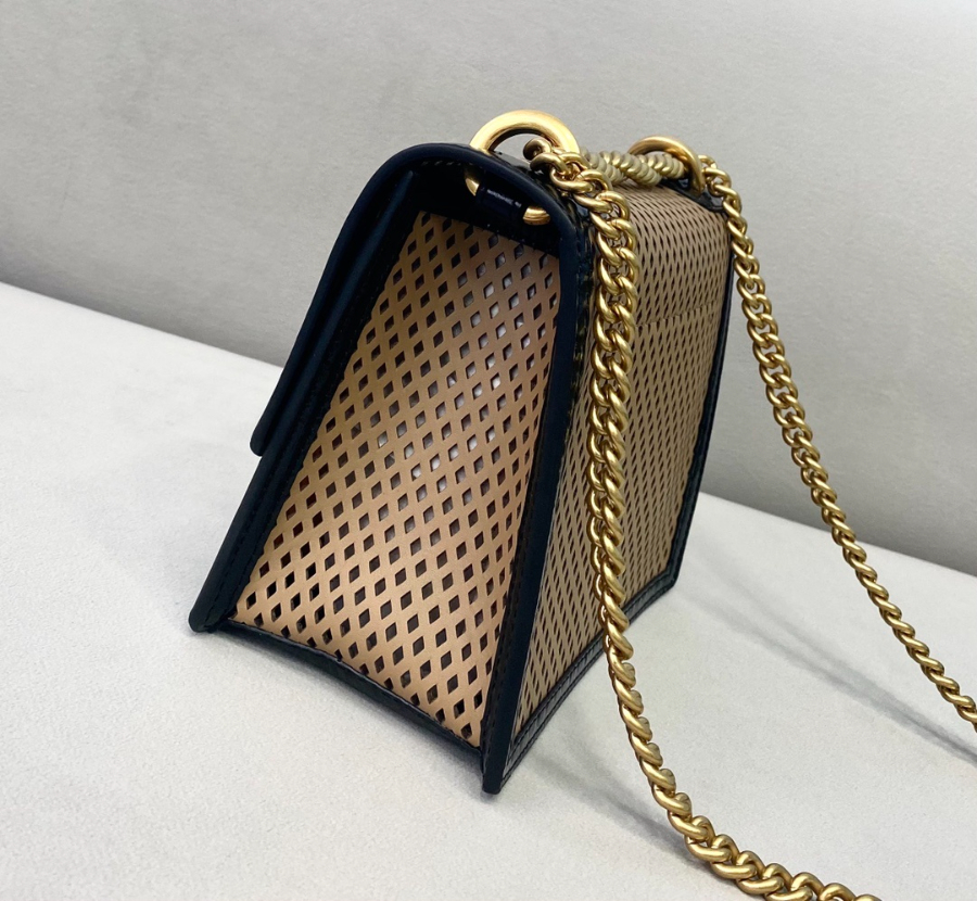 펜디 칸유체인숄더백 다크브라운블랙3.jpg