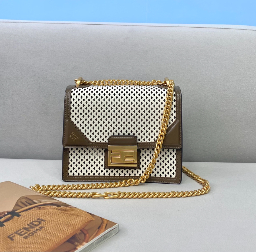 펜디 칸유체인숄더백 다크브라운화이트1.jpg