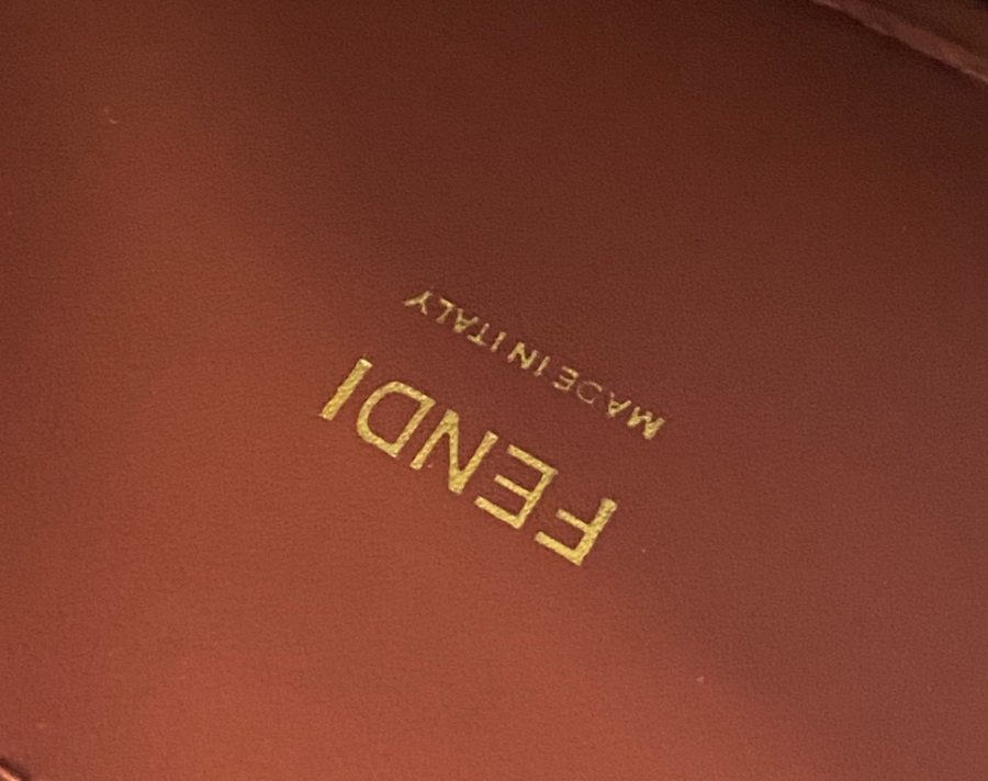 펜디 칸유체인숄더백 다크브라운화이트7.jpg