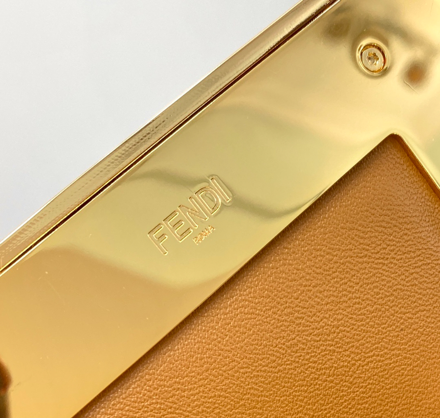 펜디 퍼스트백 미디엄 브라운7.jpg