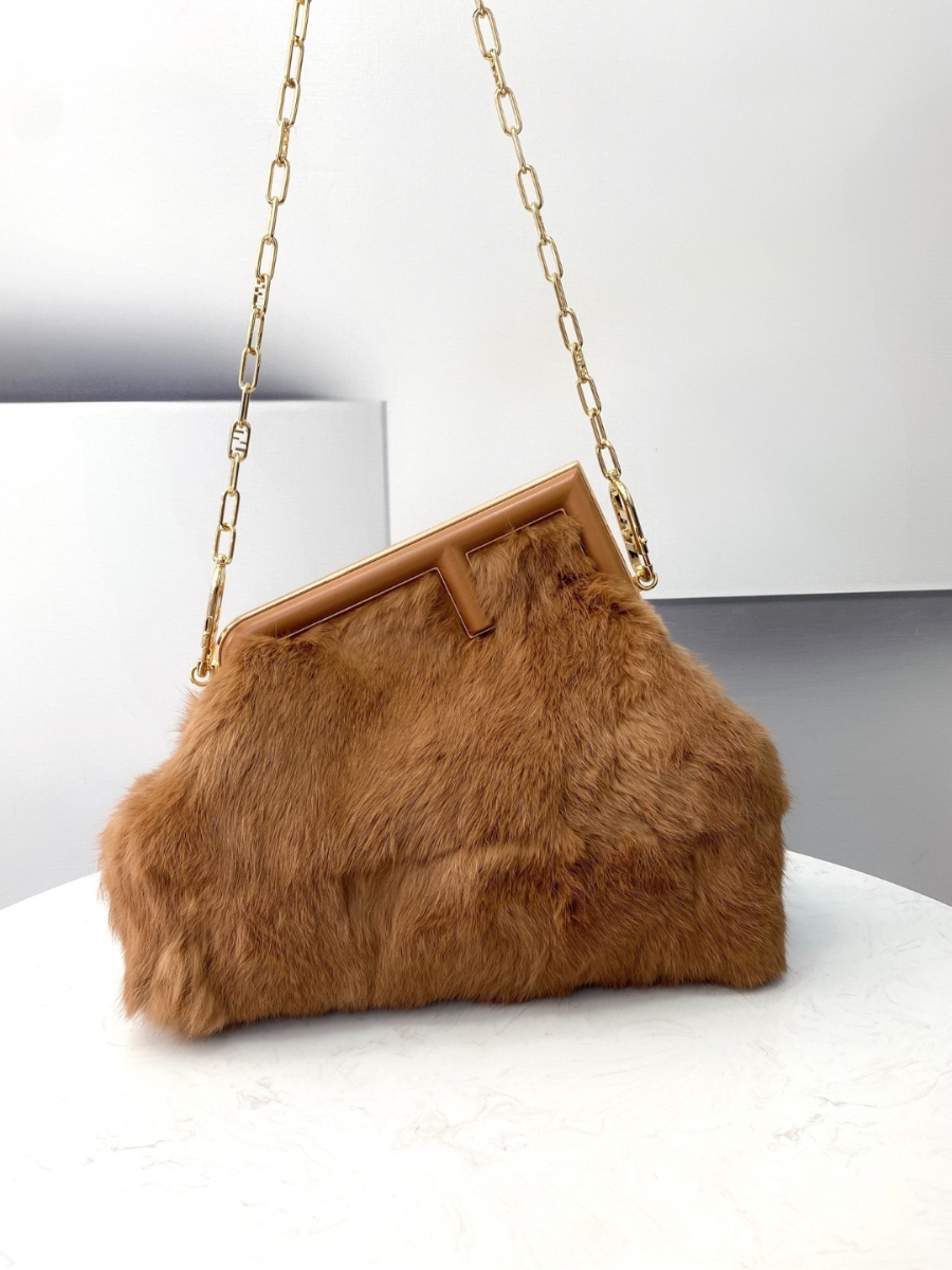 펜디 퍼스트백 미디엄 브라운2.jpg