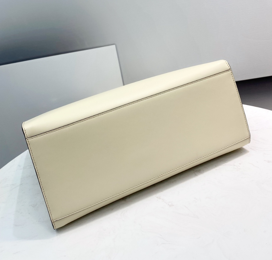 펜디 선샤인토트백 베이지4.jpg