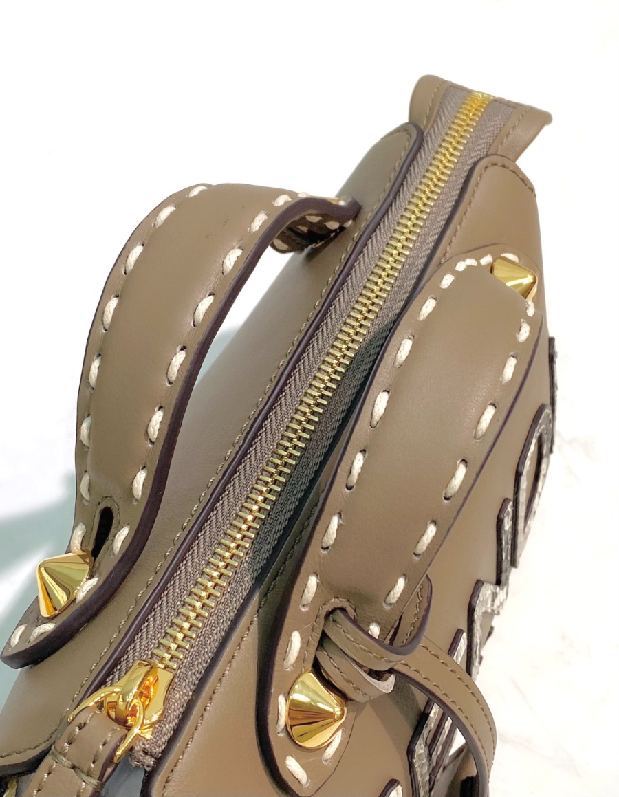 펜디 바이더웨이 카키4.jpg