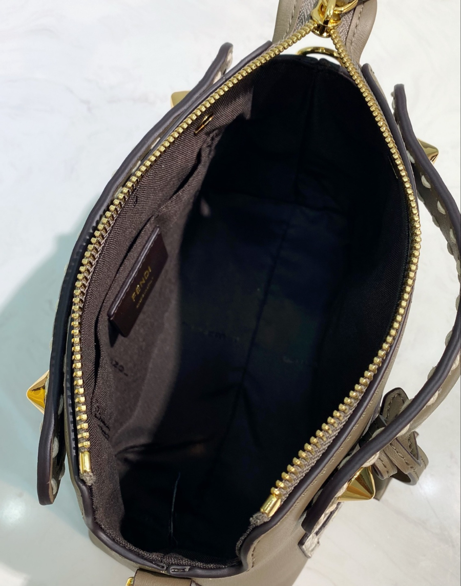 펜디 바이더웨이 카키8.jpg