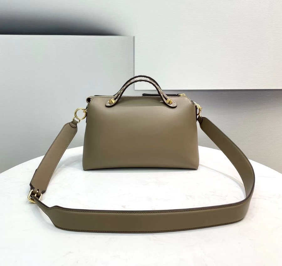 펜디 바이더웨이 카키화이트2.jpg