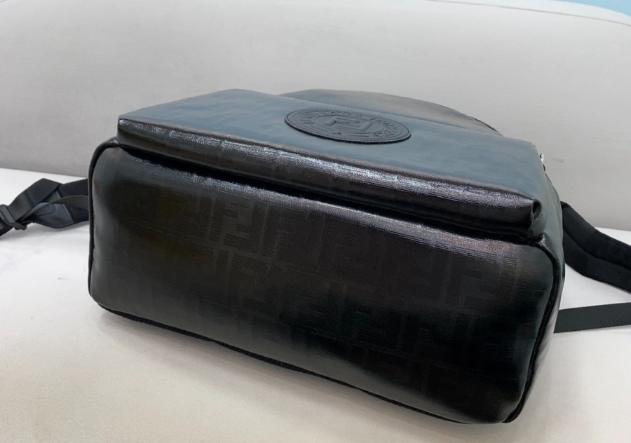 펜디 백팩 블랙3.jpg