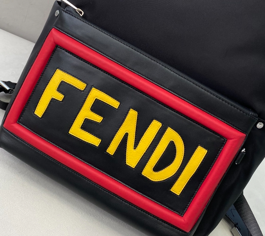펜디 백팩 블랙레드옐로우5.jpg
