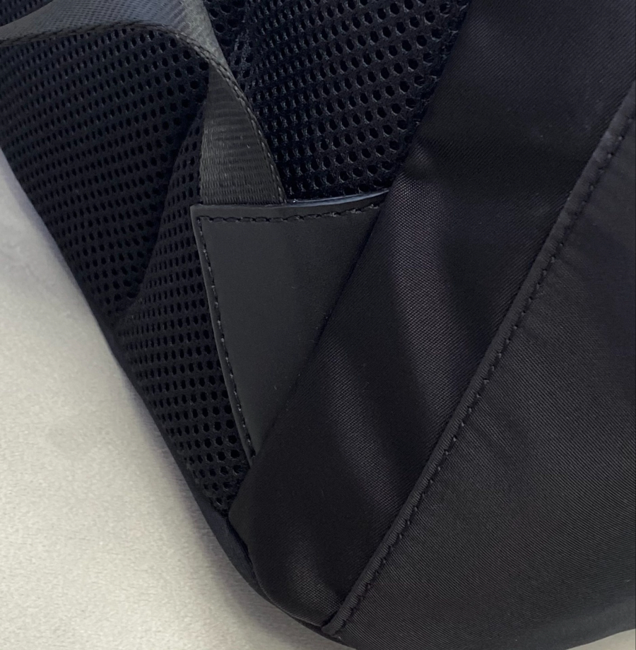 펜디 백팩 블랙레드옐로우7.jpg