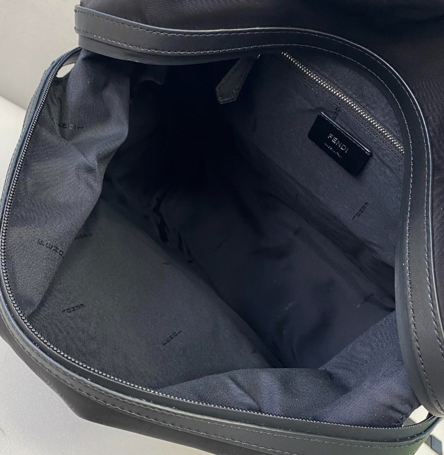 펜디 백팩 블랙레드옐로우8.jpg