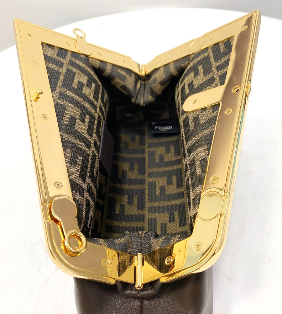 펜디 퍼스트백 다크브라운골드9.jpg