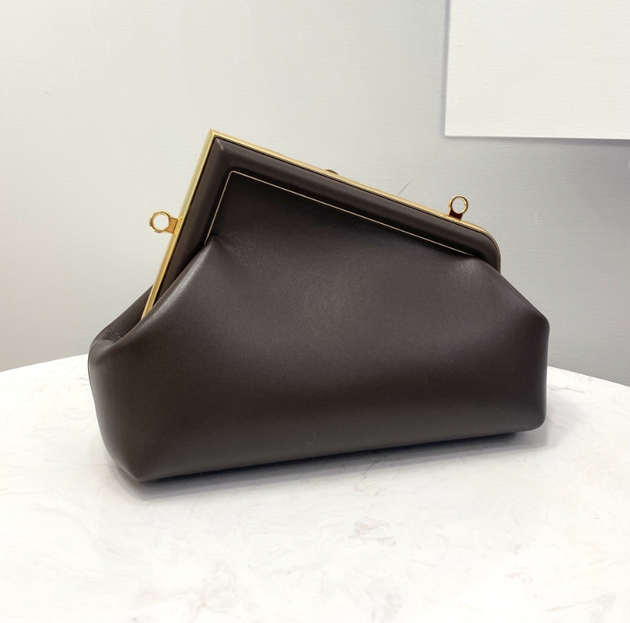 펜디 퍼스트백 다크브라운골드3.jpg