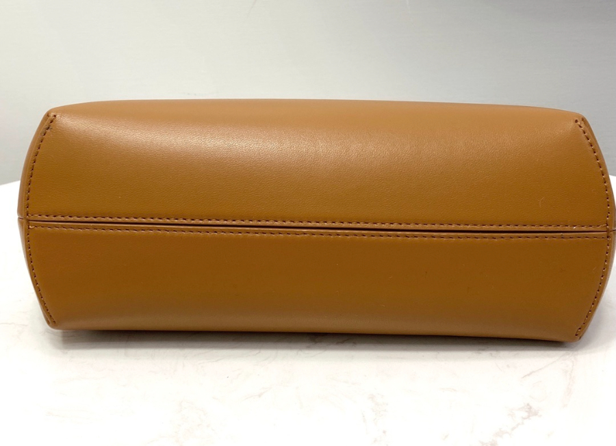 펜디 퍼스트백 라이트브라운4.jpg