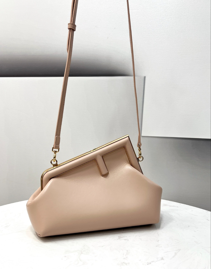 펜디 퍼스트백 라이트핑크골드1.jpg