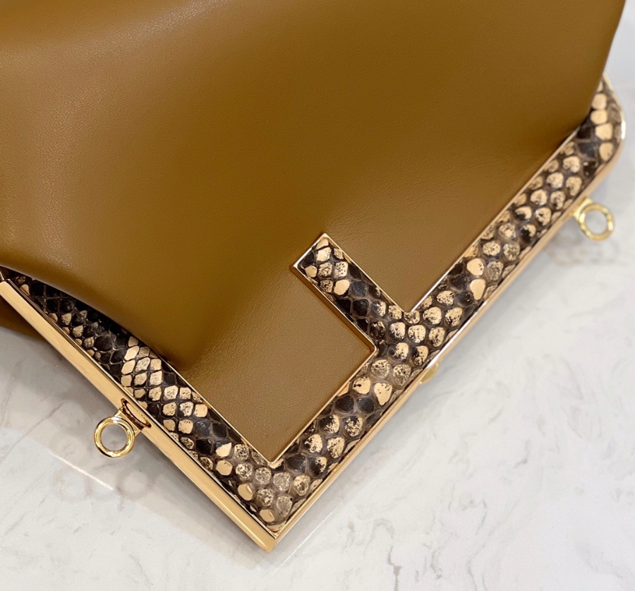 펜디 퍼스트백 브라운5.jpg