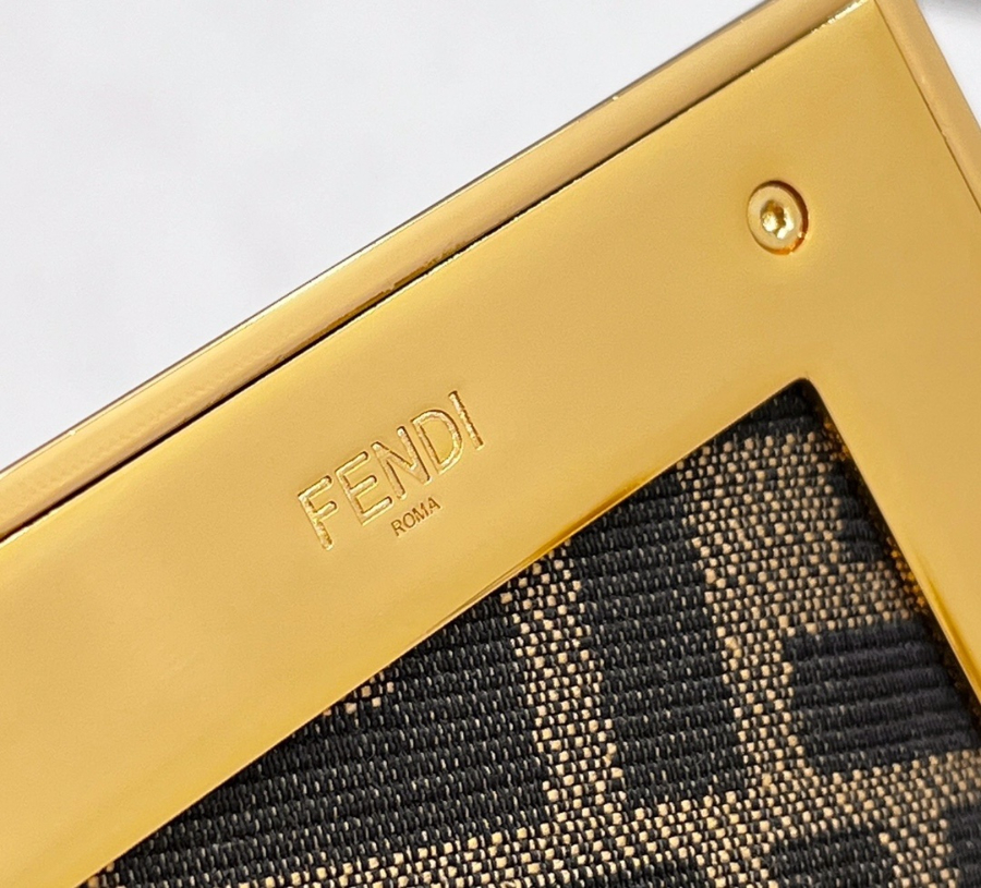 펜디 퍼스트백 화이트6.jpg