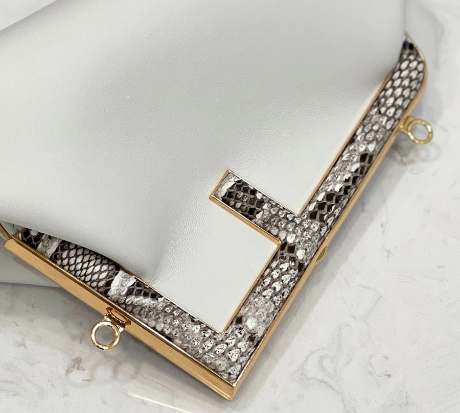 펜디 퍼스트백 화이트5.jpg