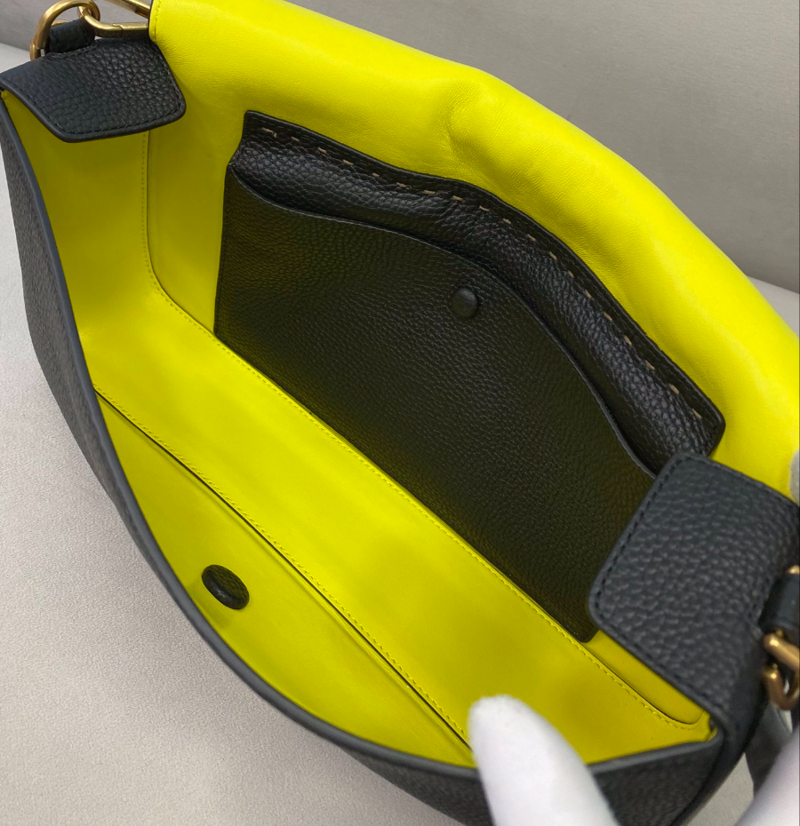 펜디 바게트백 블랙9.jpg