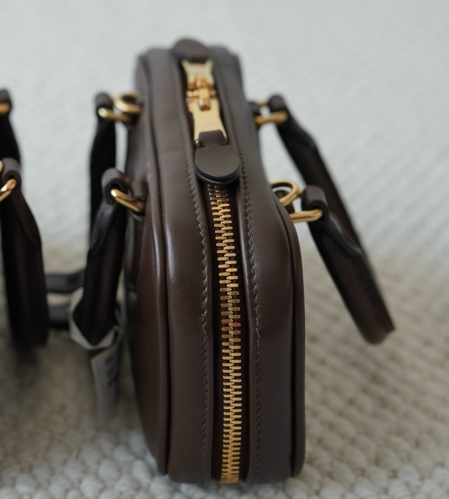 미우미우 아르카디 가죽 백3 (1).jpg