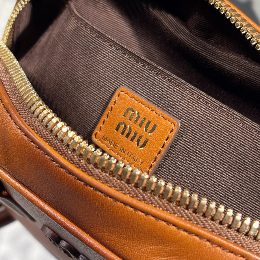 미우미우 too pretty 빈티지 소가죽 가방 5BB123 19136cm 브라운10.jpg