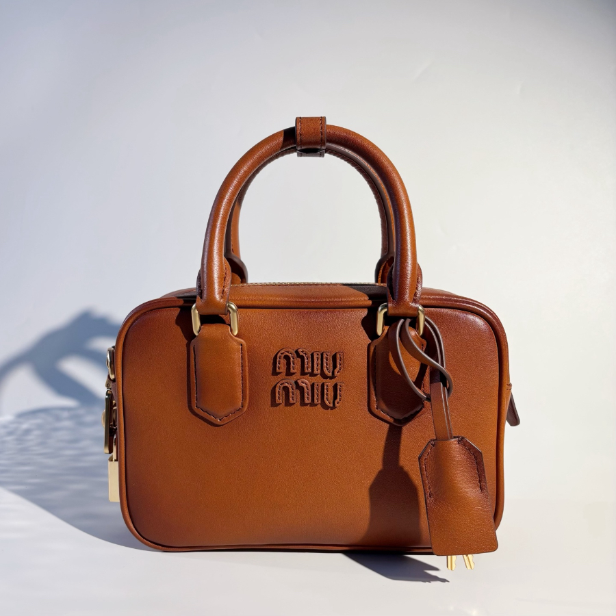 미우미우 too pretty 빈티지 소가죽 가방 5BB123 19136cm 브라운01.jpg